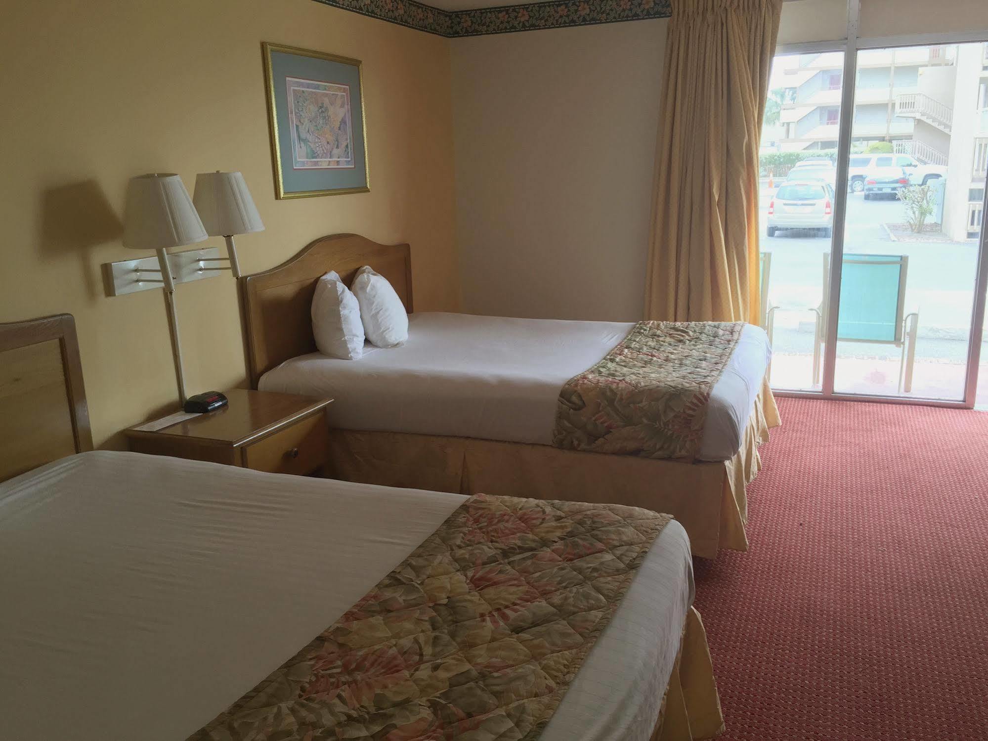 Castaway Beach Inn & Swim Up Bar นอร์ทเมอร์เทิลบีช ภายนอก รูปภาพ
