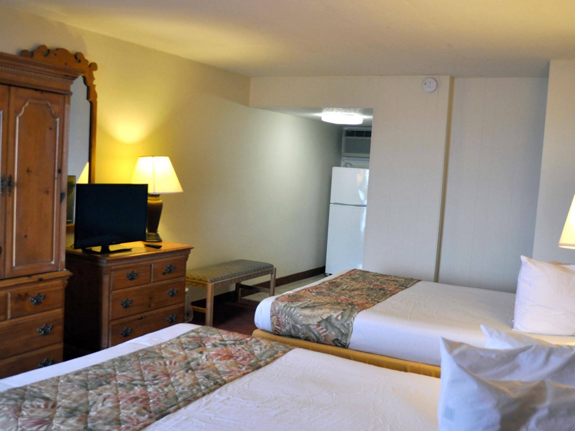 Castaway Beach Inn & Swim Up Bar นอร์ทเมอร์เทิลบีช ภายนอก รูปภาพ